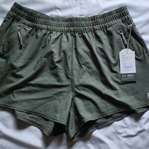 Vuori Dash Short - Womens XL - Pistachio NWT